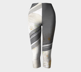 Daisy Painting - Capris